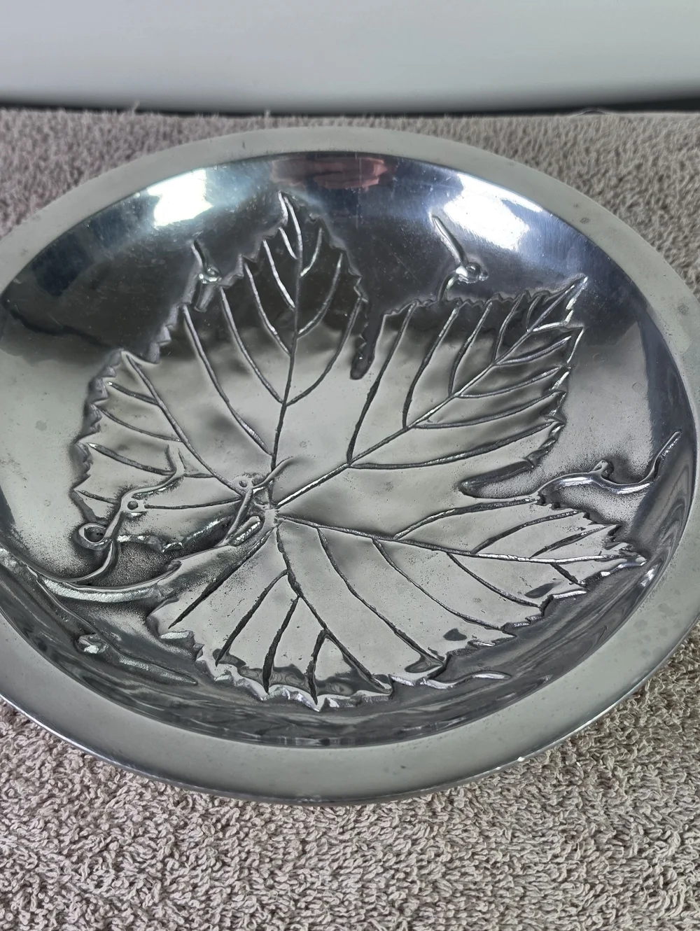 Maripisa Leaf Serving Bowl